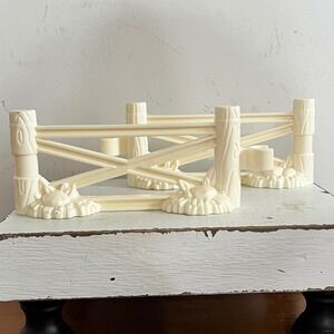 Fisher Price Little People White Fence Pieces Farm Stable Replacement Parts 2pc